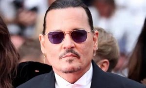 Johnny Depp regresa al cine como Ebenezer Scrooge