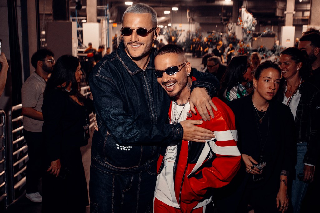 J Balvin extiende record de No. 1 en Latin Airplay