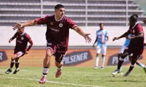 Vinotinto vence 2-0 a Manta en lucha permanencia