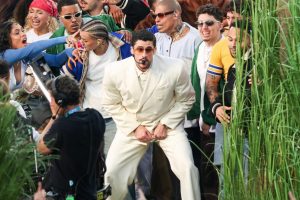 El show triunfal de Super Bowl de Bad Bunny: Reseña crítica