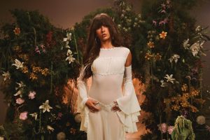 ‘Choosin’ Texas’ de Ella Langley regresa al número 1 del Billboard Hot 100